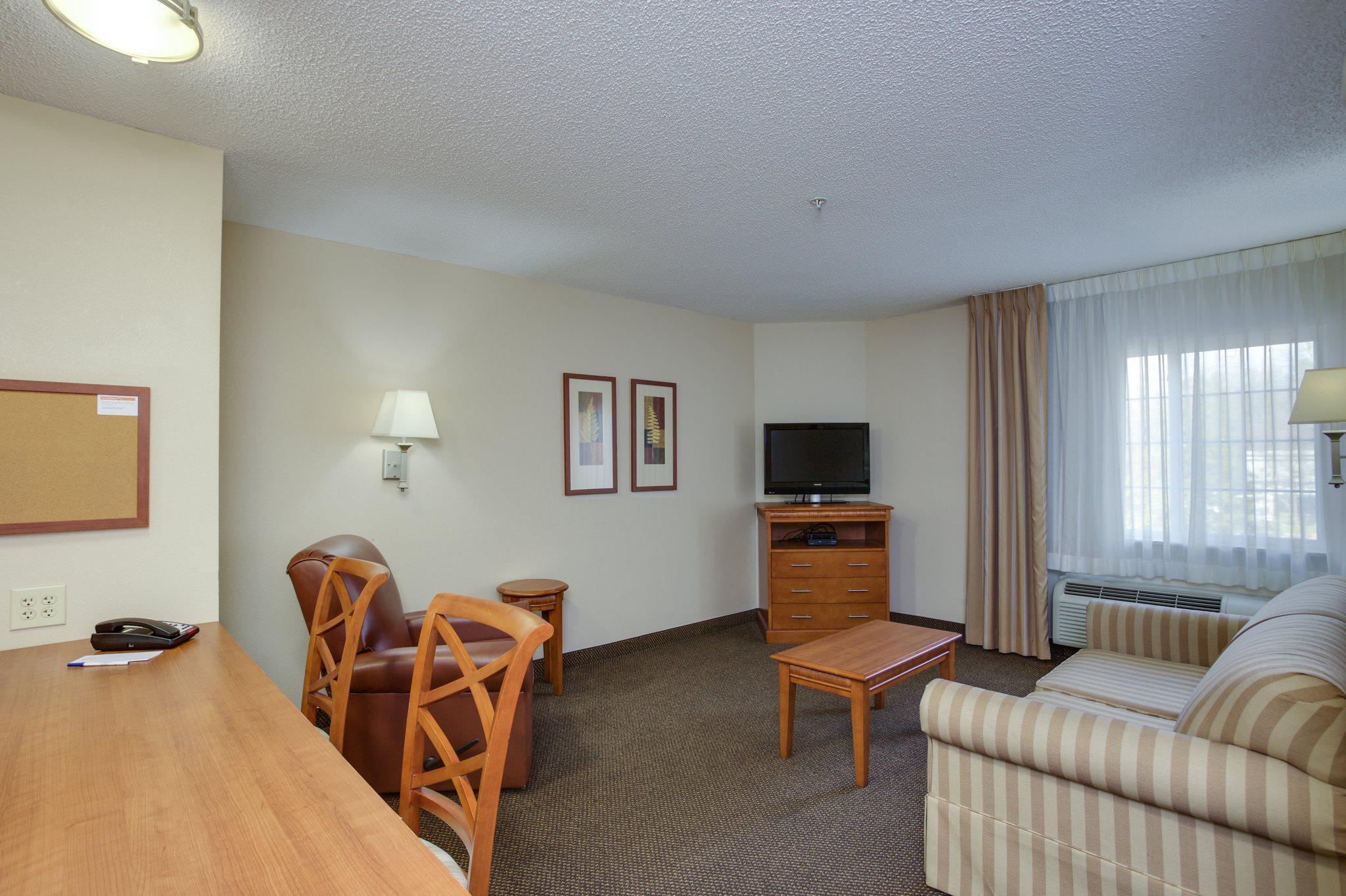 Candlewood Suites Richmond Airport Photo