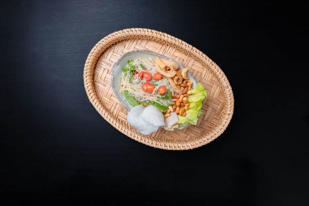 Tum Khao Bun (Vermicili Noodle Salad) ຕໍ່າເຂົ້າປຸນ