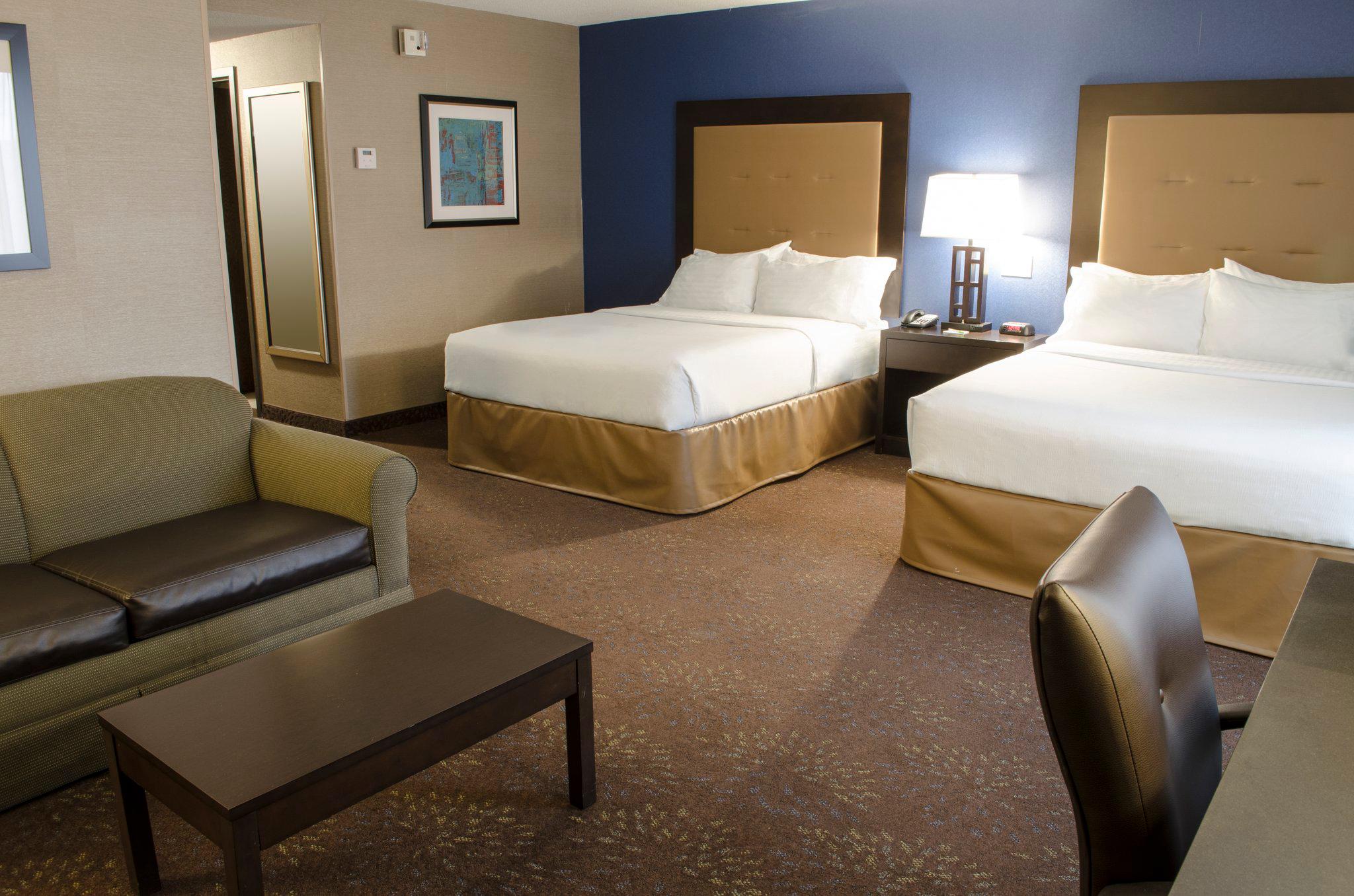 Holiday Inn Fargo Photo