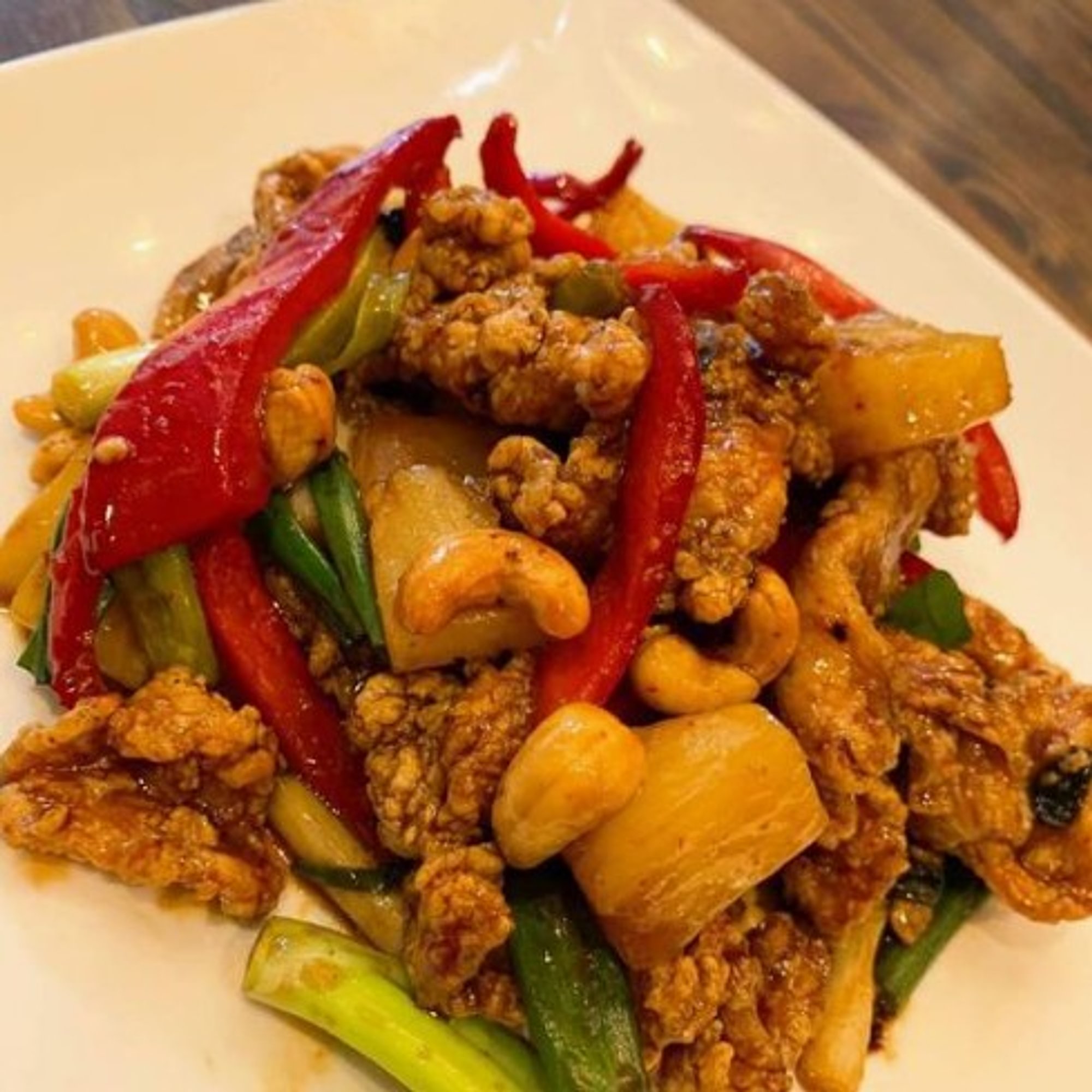 L Cashew Nut