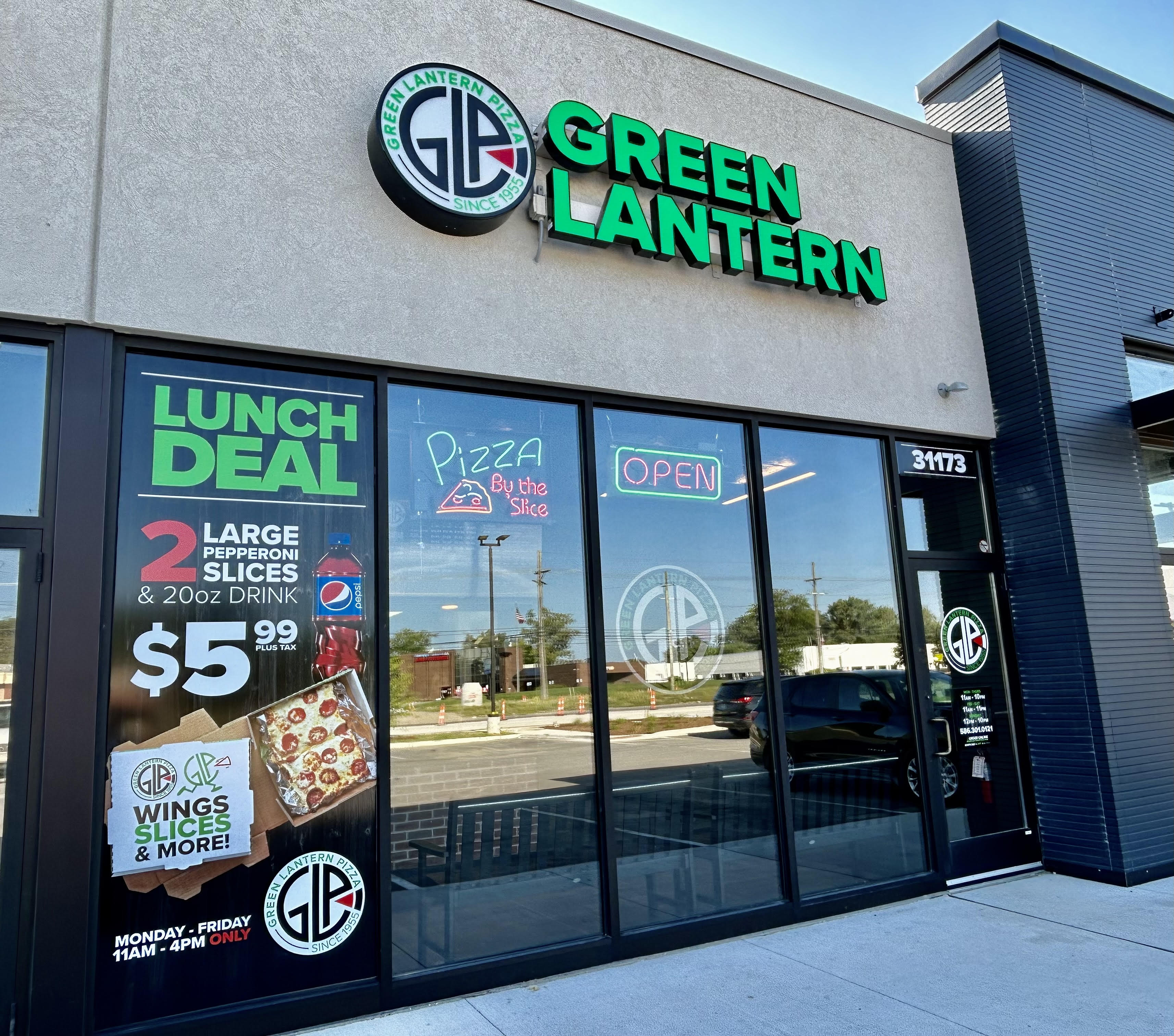 Green Lantern Pizza Image