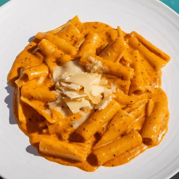 Rigatoni Pasta Alla Vodka