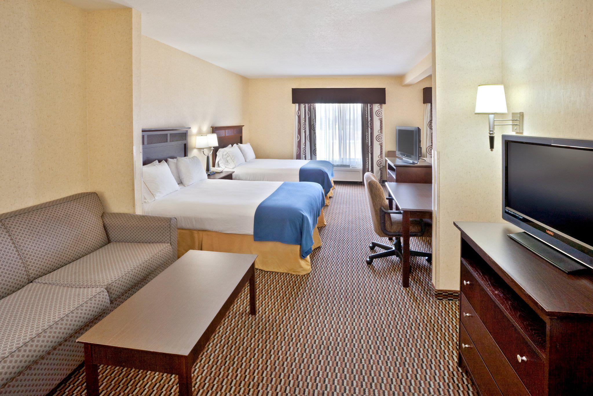 Holiday Inn Express & Suites Nampa - Idaho Center Photo