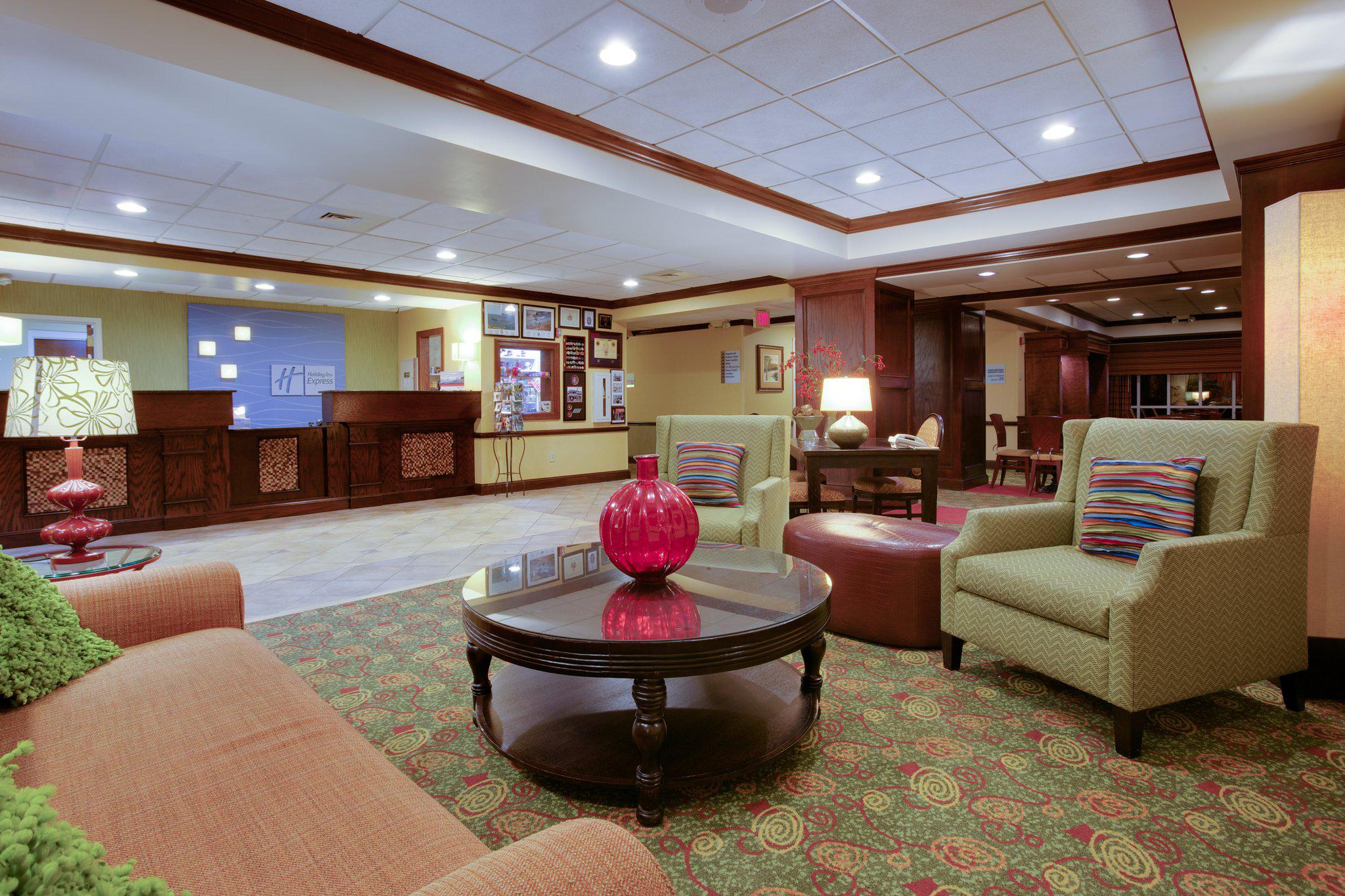 Holiday Inn Express & Suites Charleston-Ashley Phosphate Photo