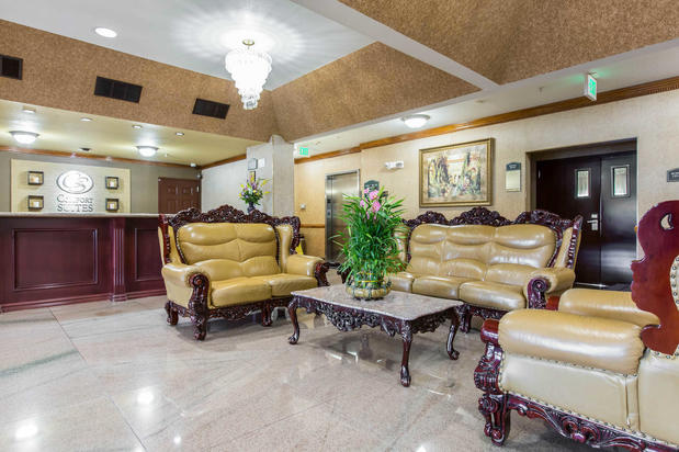 Images Comfort Suites