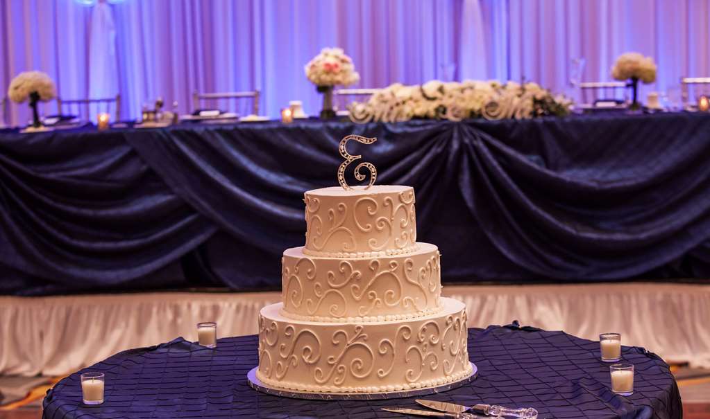 DoubleTree by Hilton Hotel Chicago - Alsip Image