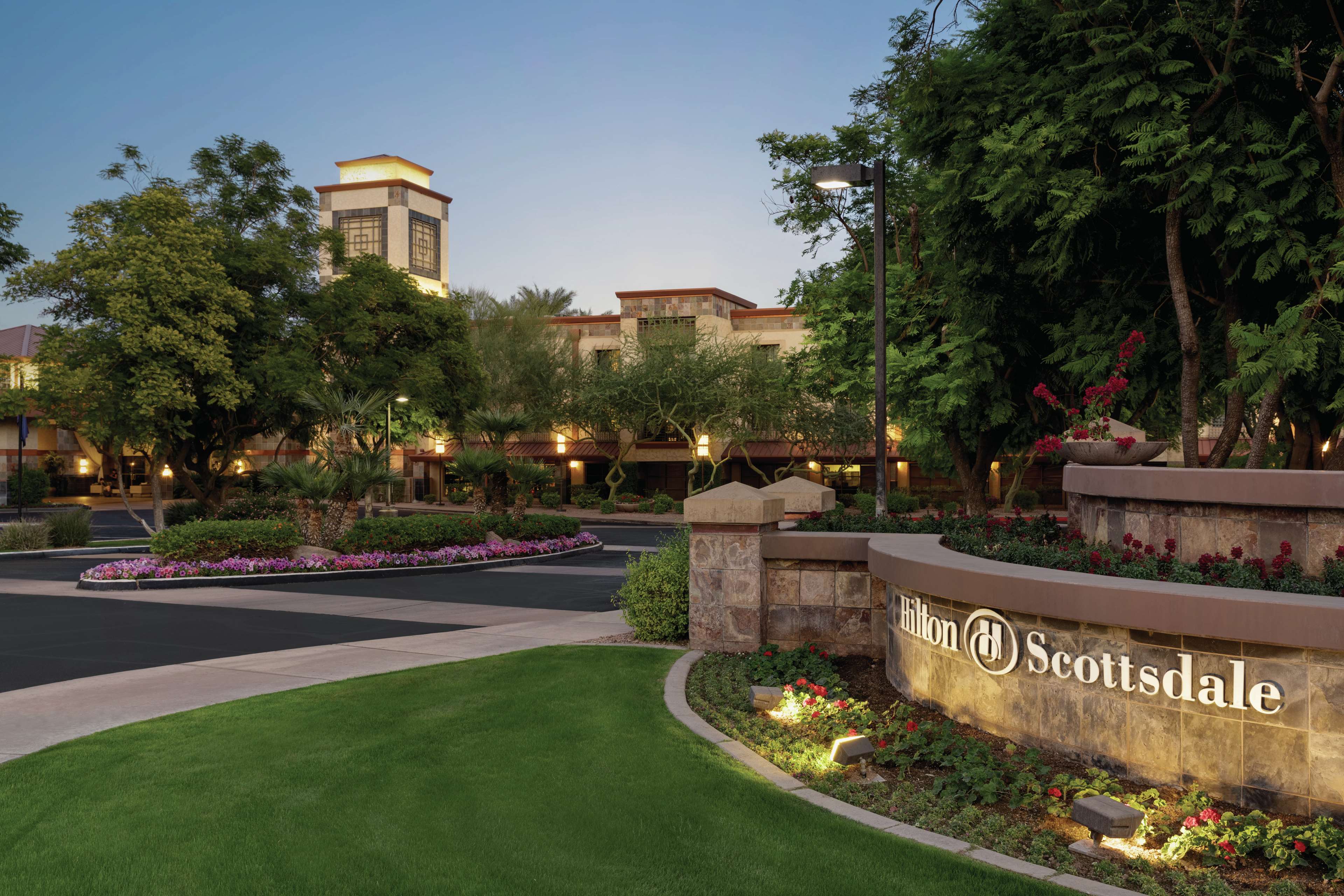 Hilton Scottsdale Resort & Villas Photo