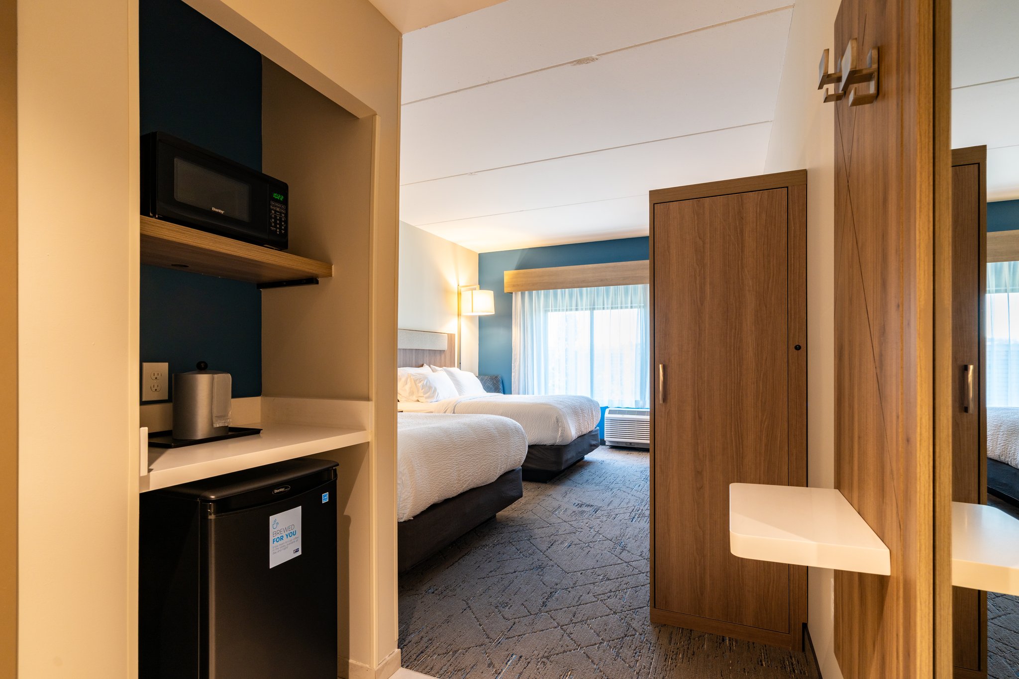 Holiday Inn Express & Suites Murfreesboro West by IHG Image