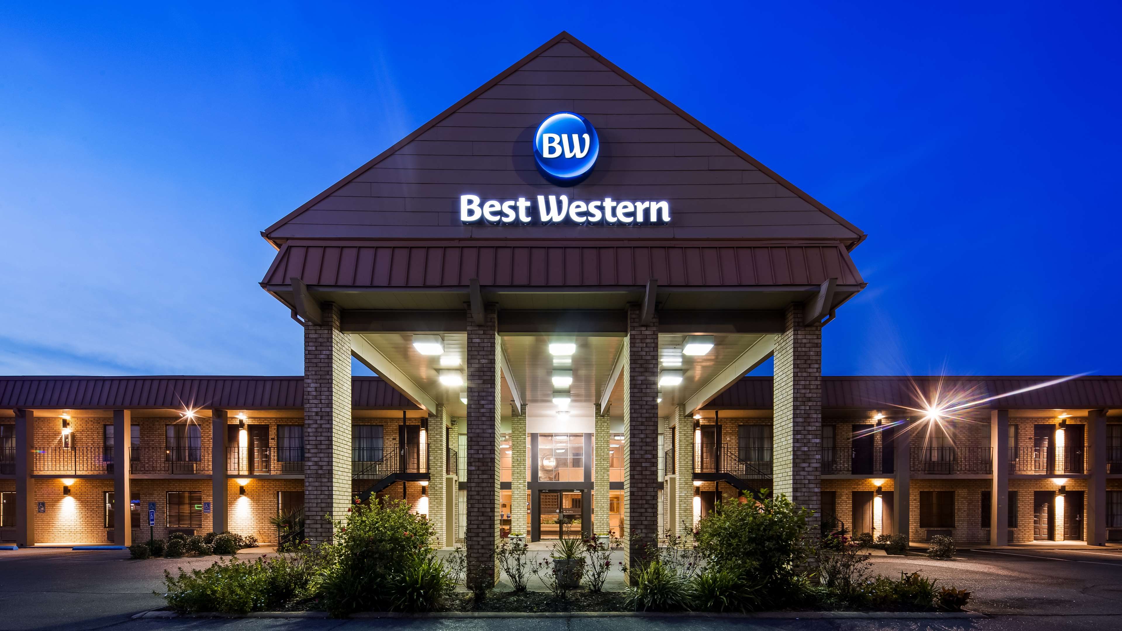 Best Western Of Alexandria Inn & Suites & Conference Center - 2720 N