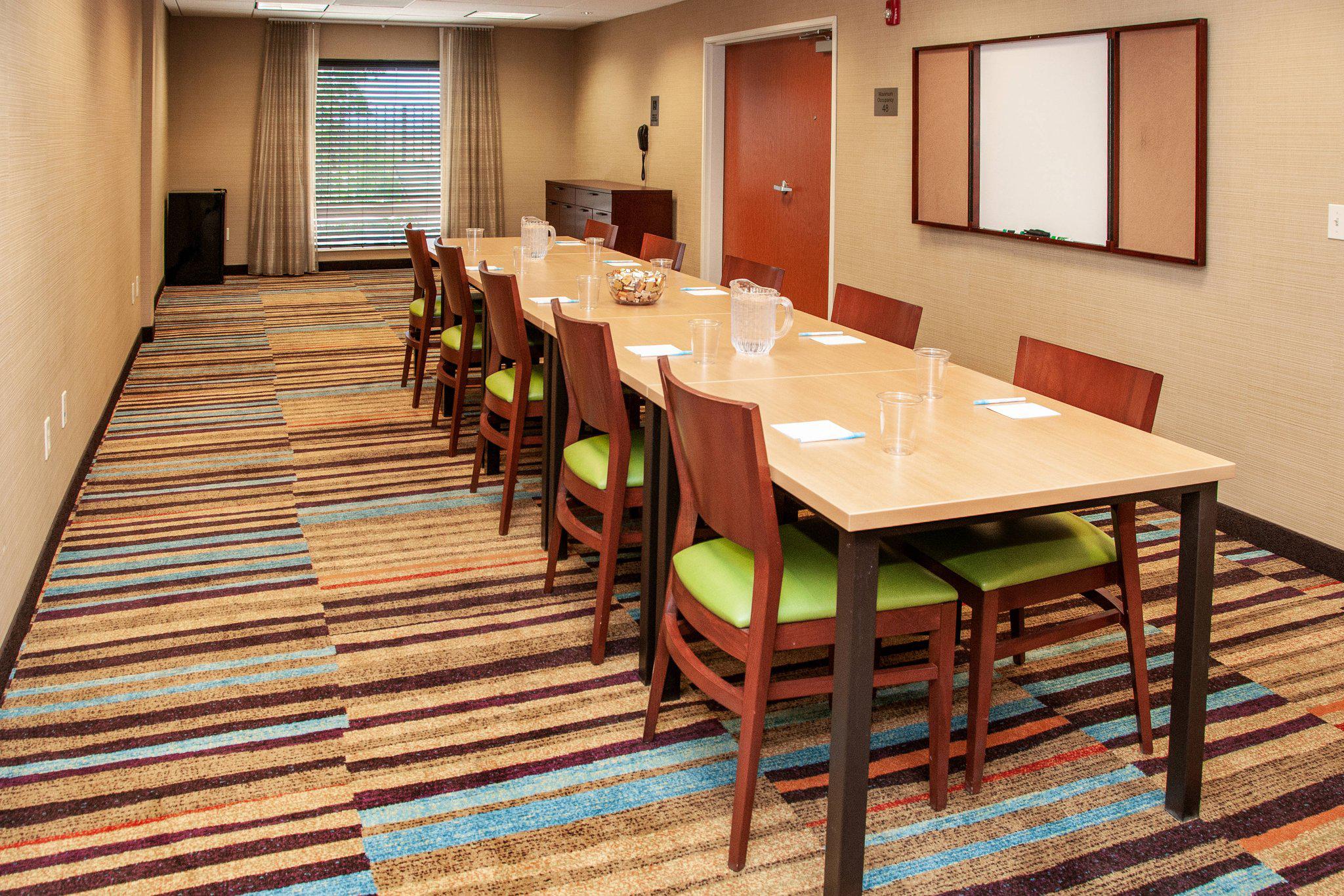 Fairfield Inn & Suites by Marriott Colorado Springs North/Air Force Academy Photo