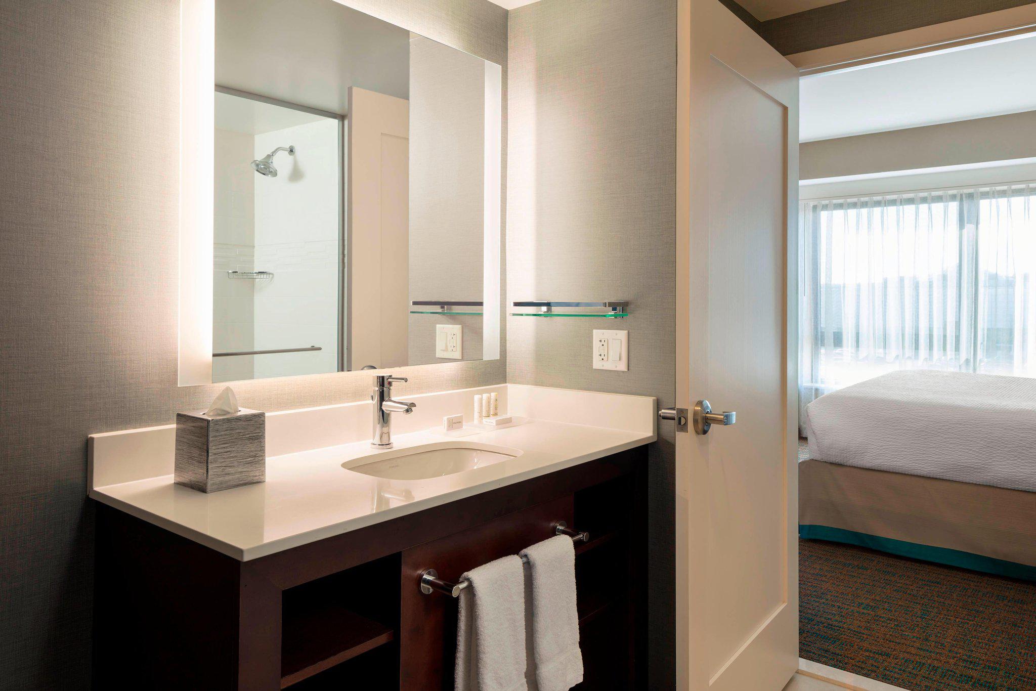 Residence Inn by Marriott Boston Burlington Photo