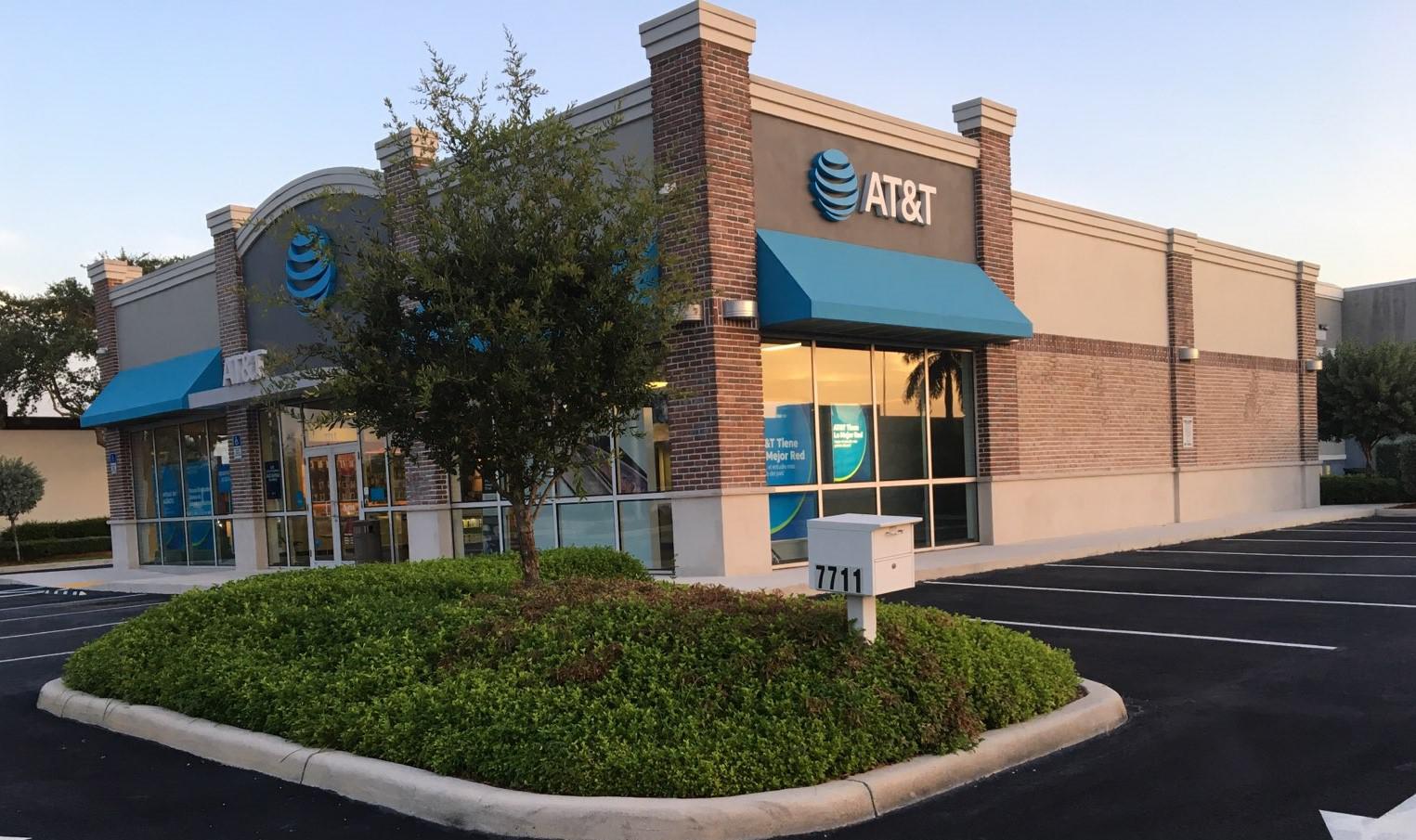 AT&T Store Photo