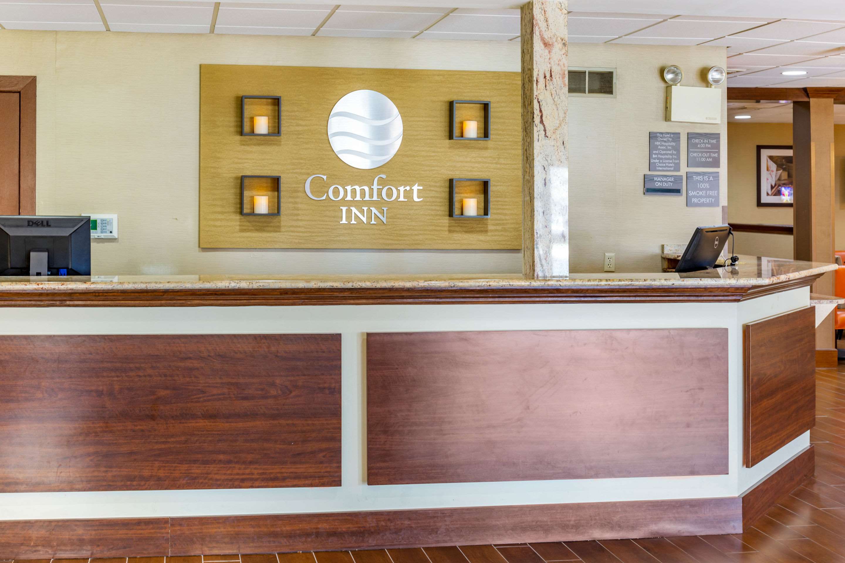 Comfort Inn Lancaster At Rockvale Photo