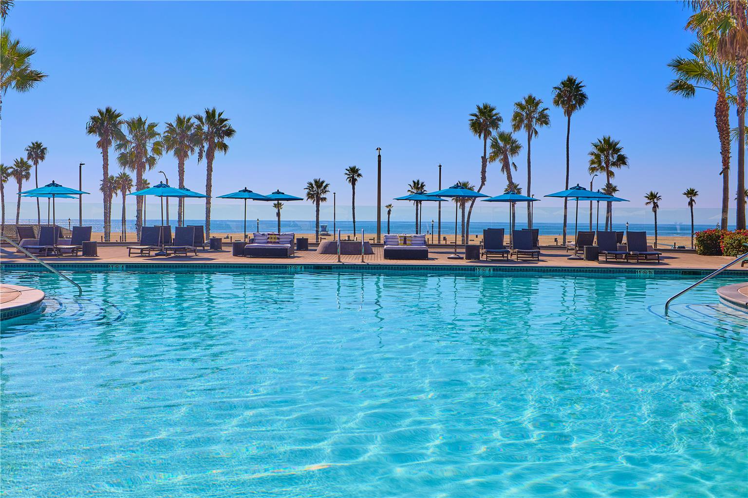 The Waterfront Beach Resort, a Hilton Hotel Image