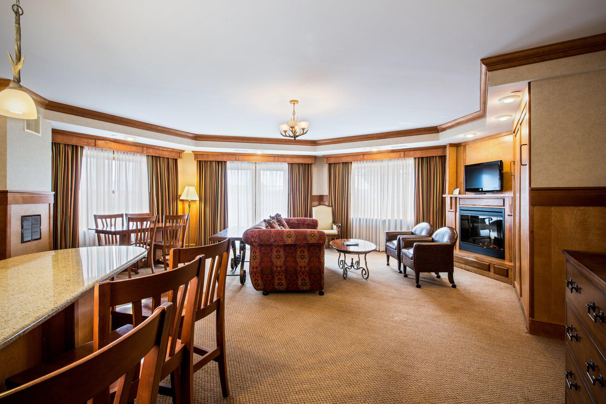 Crowne Plaza Lake Placid by IHG Image