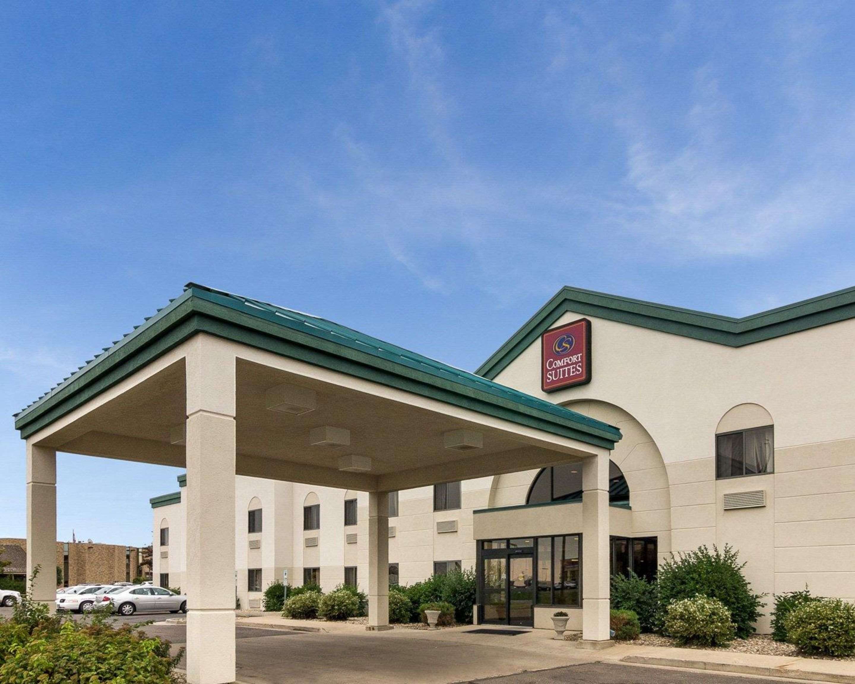 Comfort Suites Bismarck Photo