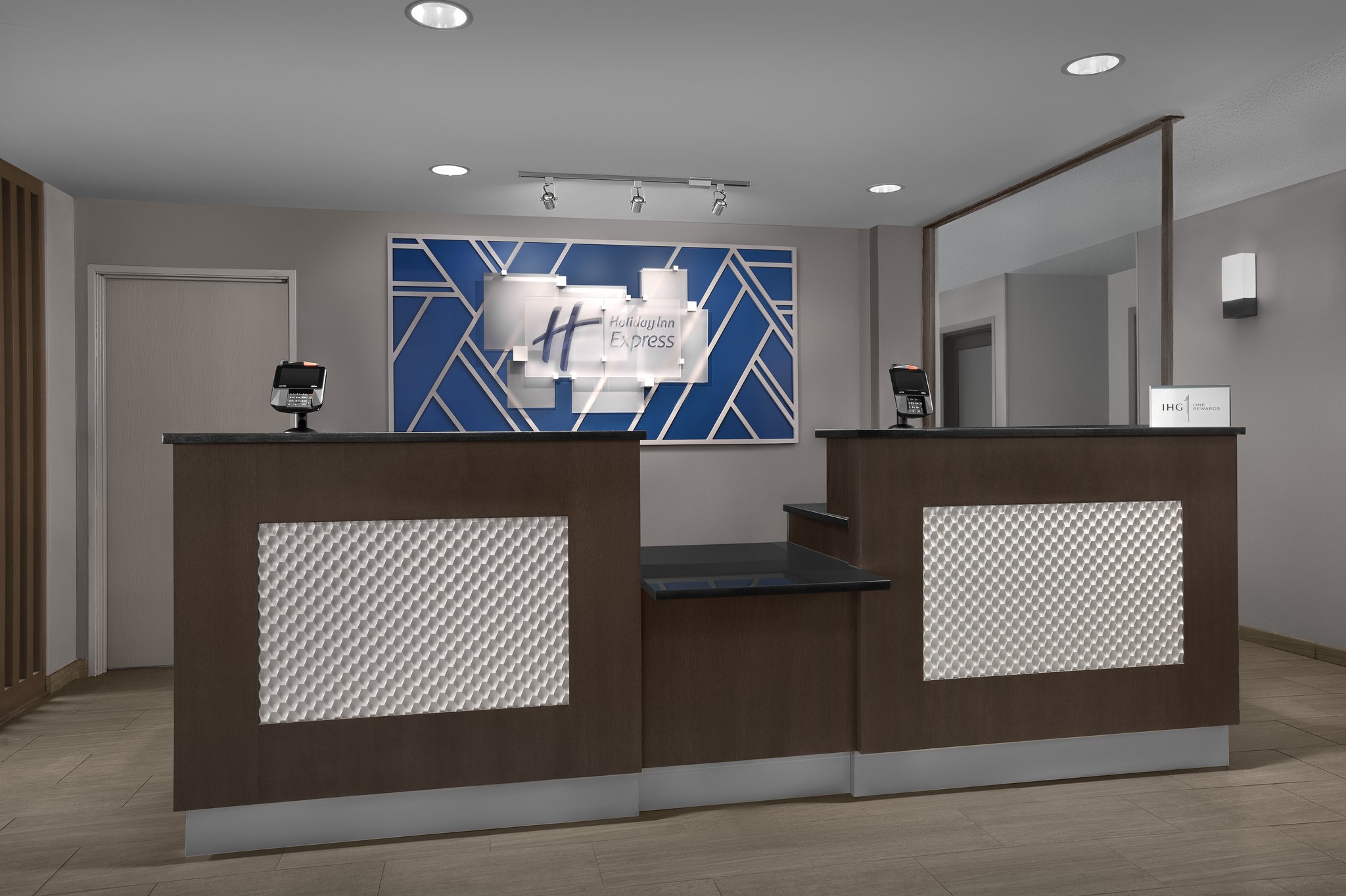 Holiday Inn Express Fargo-West Acres by IHG Image