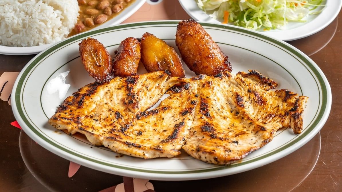 Pollo a La Plancha / Grilled Chicken Breast