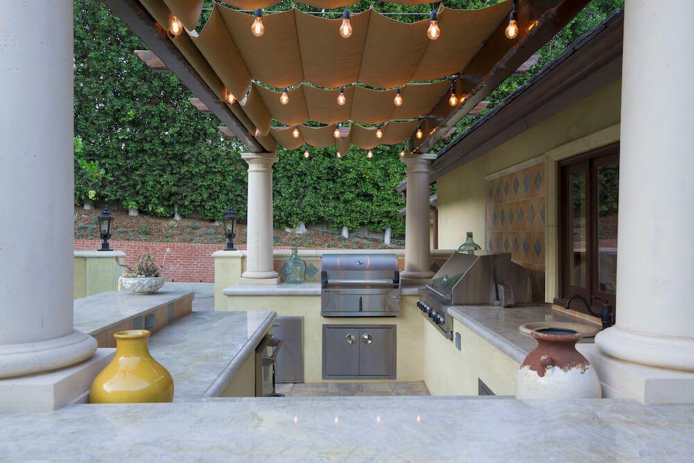 Custom Outdoor Kitchens