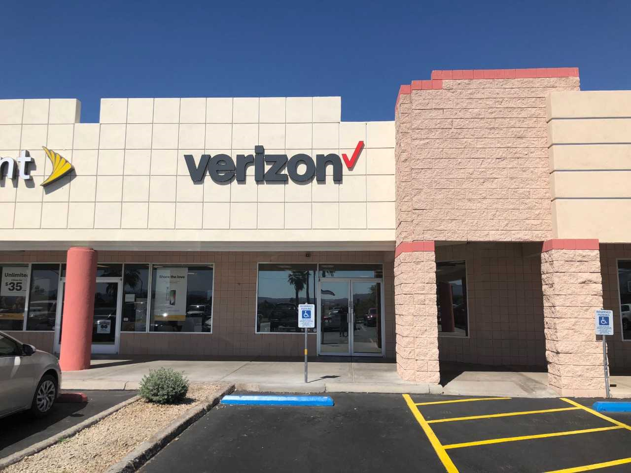 Verizon Authorized Retailer – GoWireless Photo