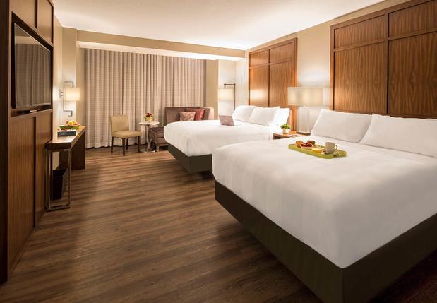 Images Omaha Marriott Downtown at the Capitol District