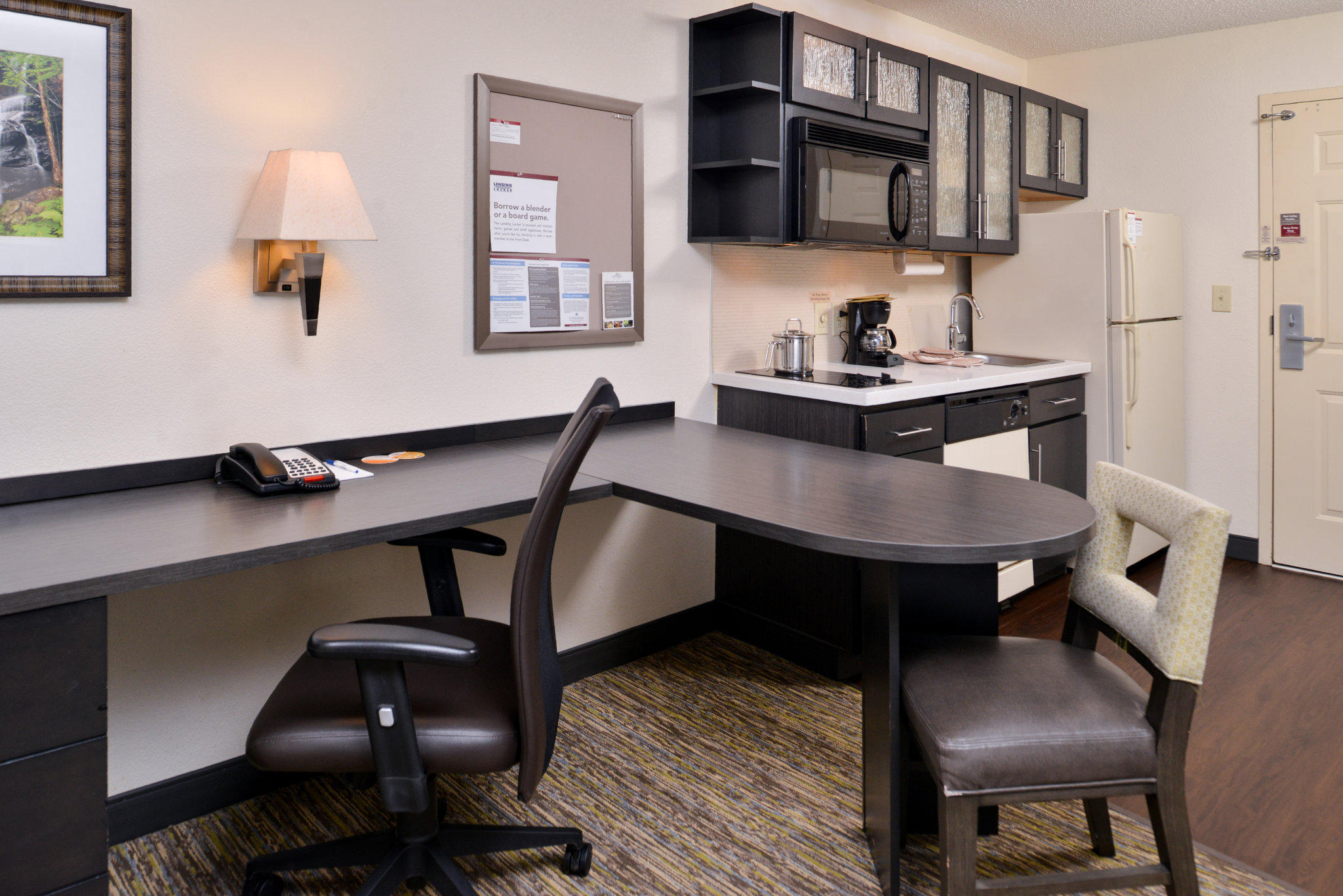 Candlewood Suites Charlotte-University Photo