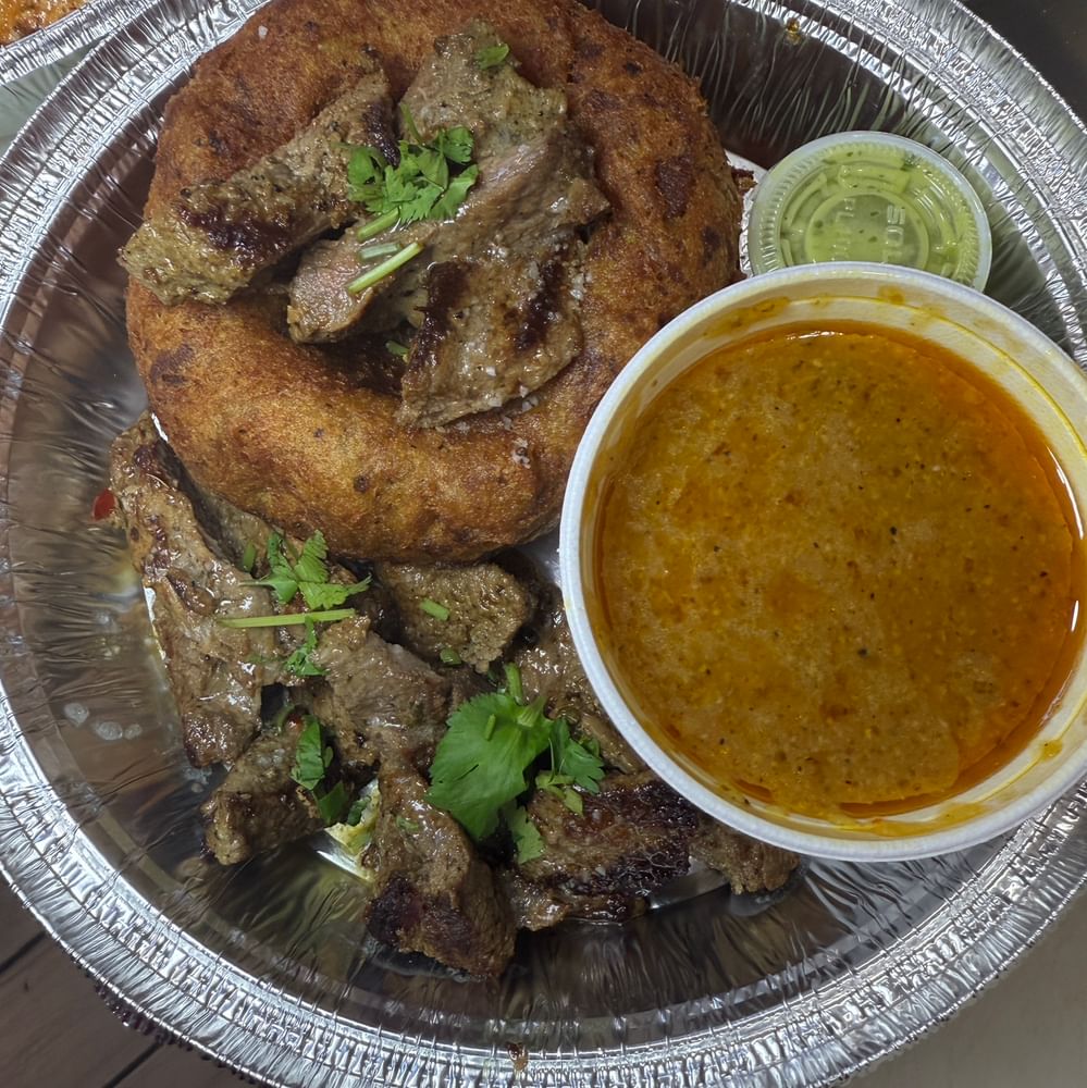 Grilled Beef w/ Mangu Bola