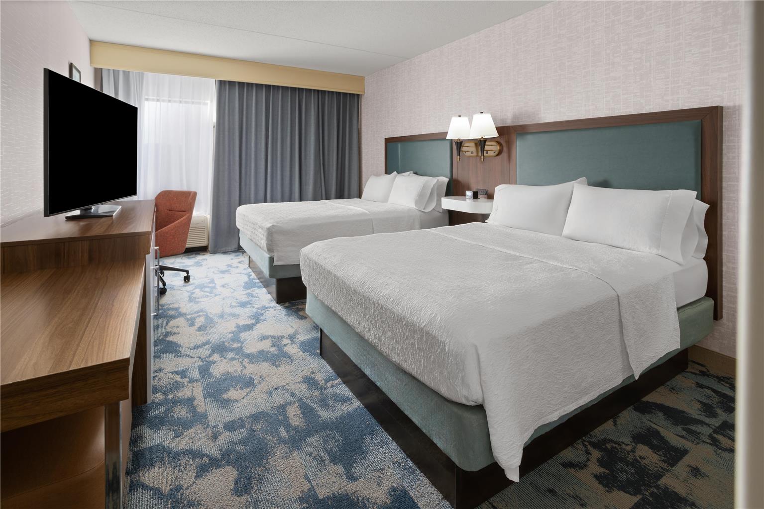 Hampton Inn Frostburg Image