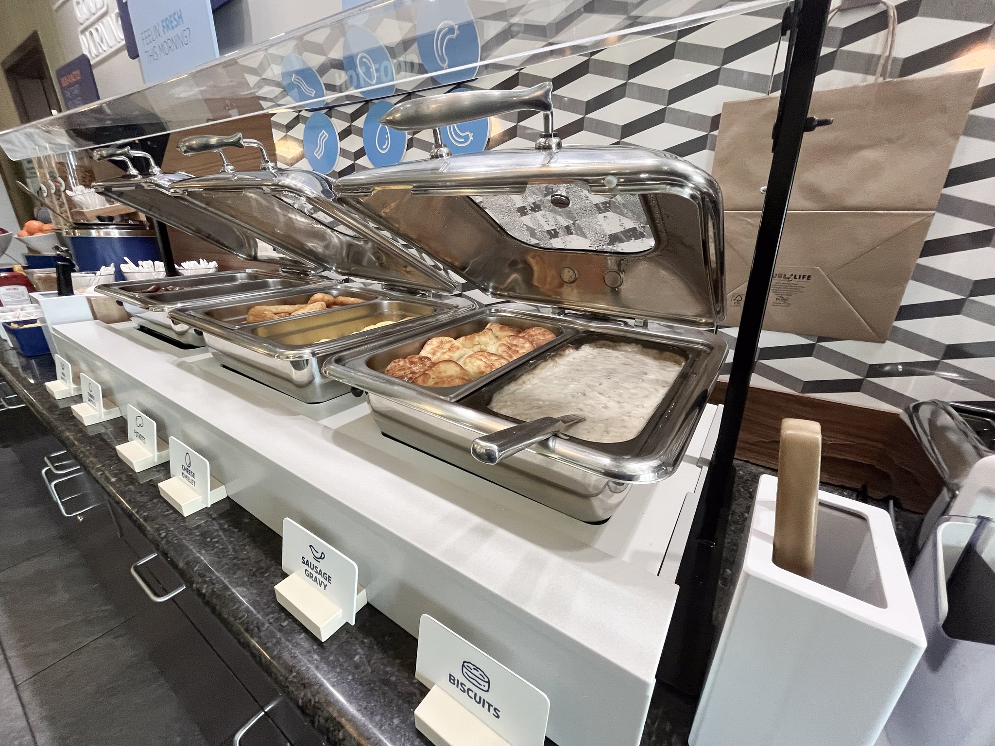 Holiday Inn Express & Suites Morton Peoria Area by IHG Image