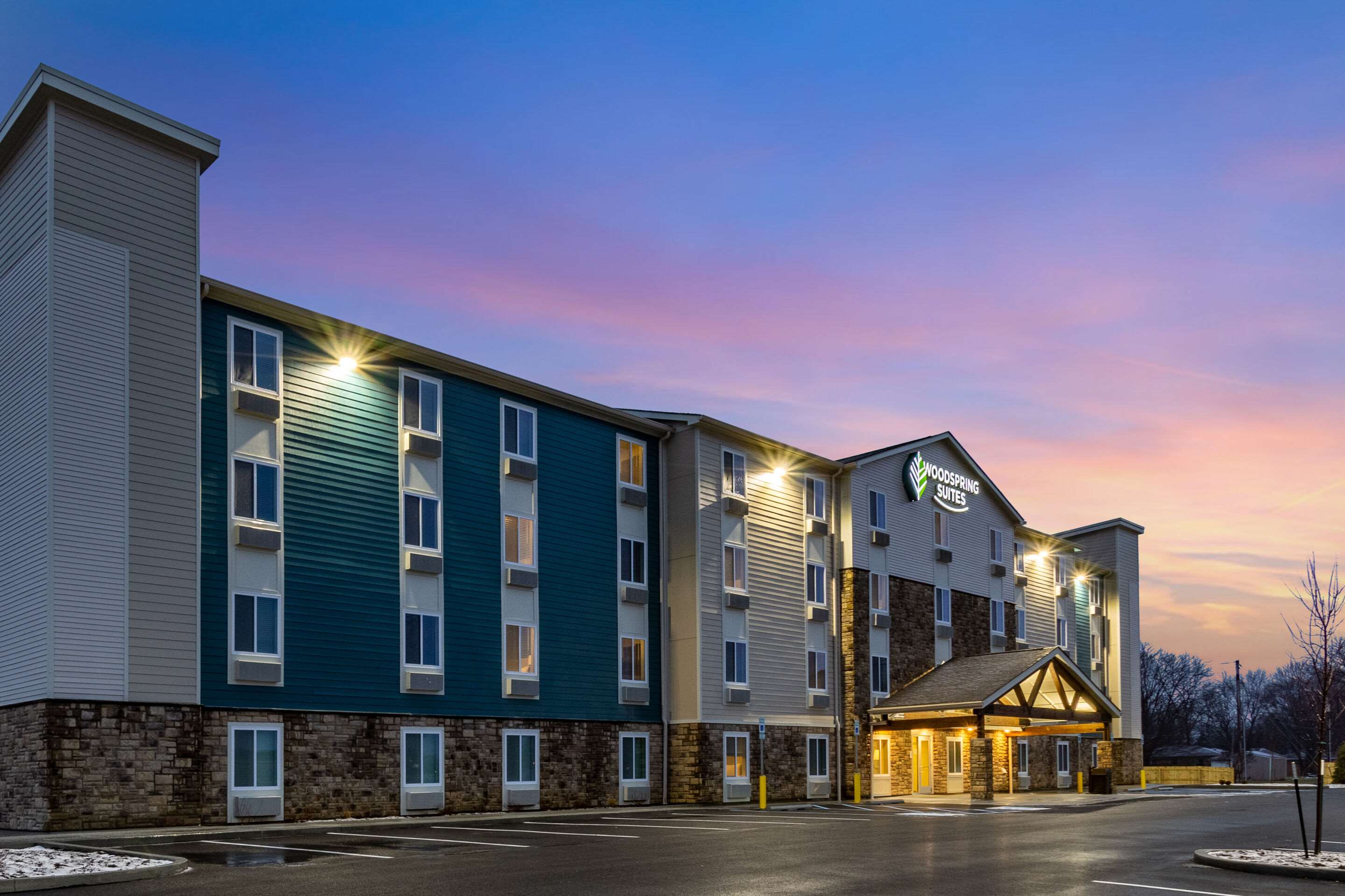 WoodSpring Suites Indianapolis Airport South Photo