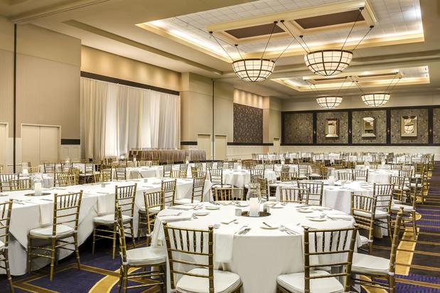 Images Sheraton Overland Park Hotel at the Convention Center