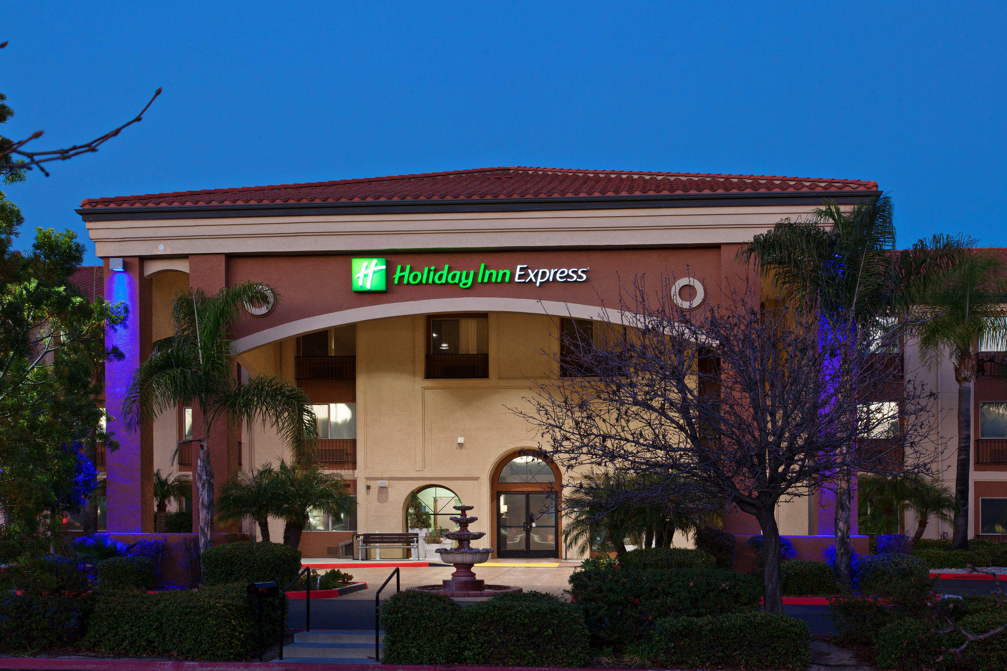 Holiday Inn Express Temecula Photo