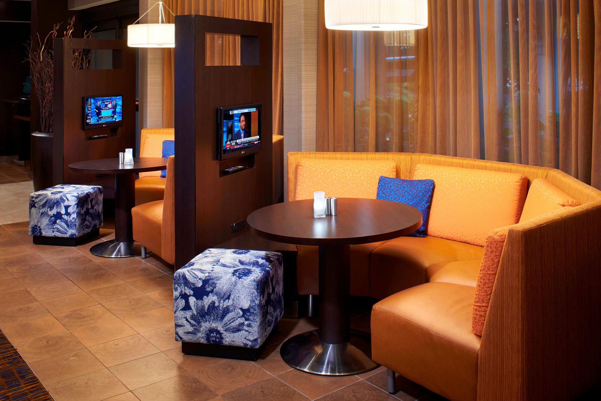 Courtyard by Marriott Detroit Auburn Hills Photo