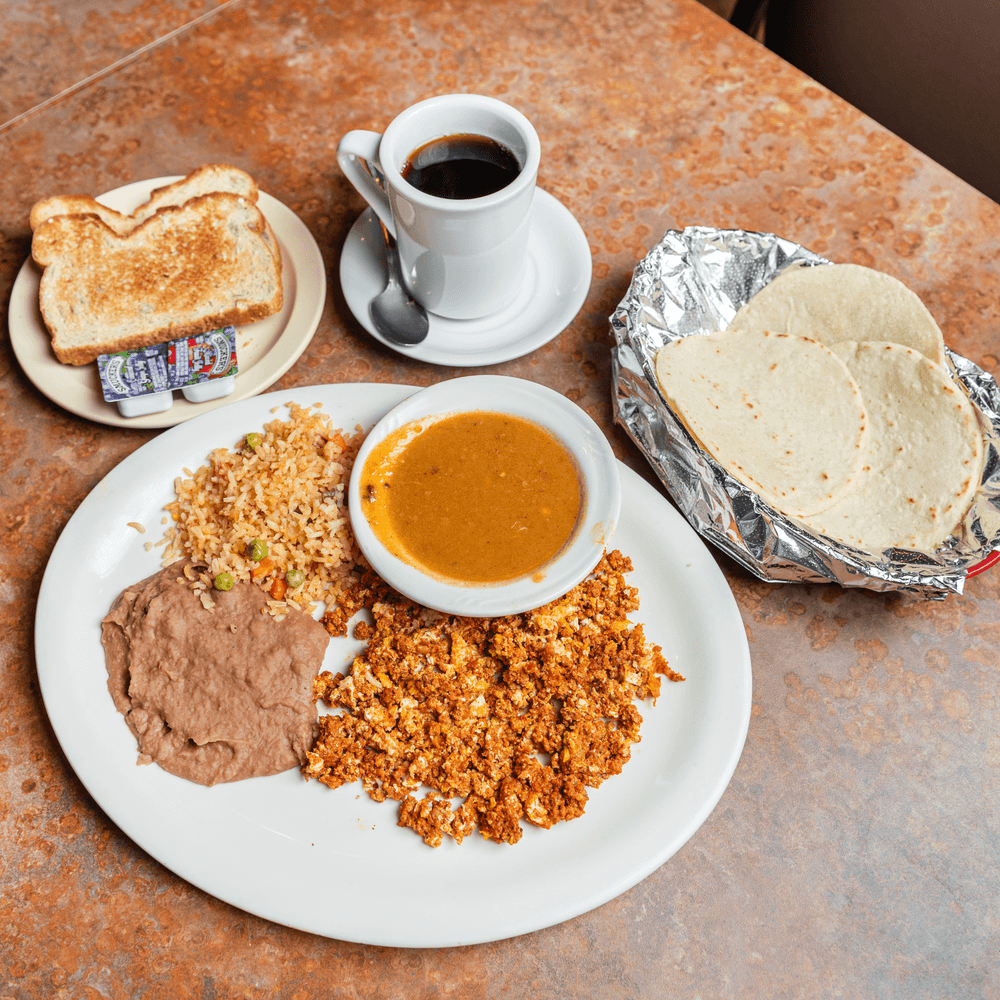 Huevos con Chorizo