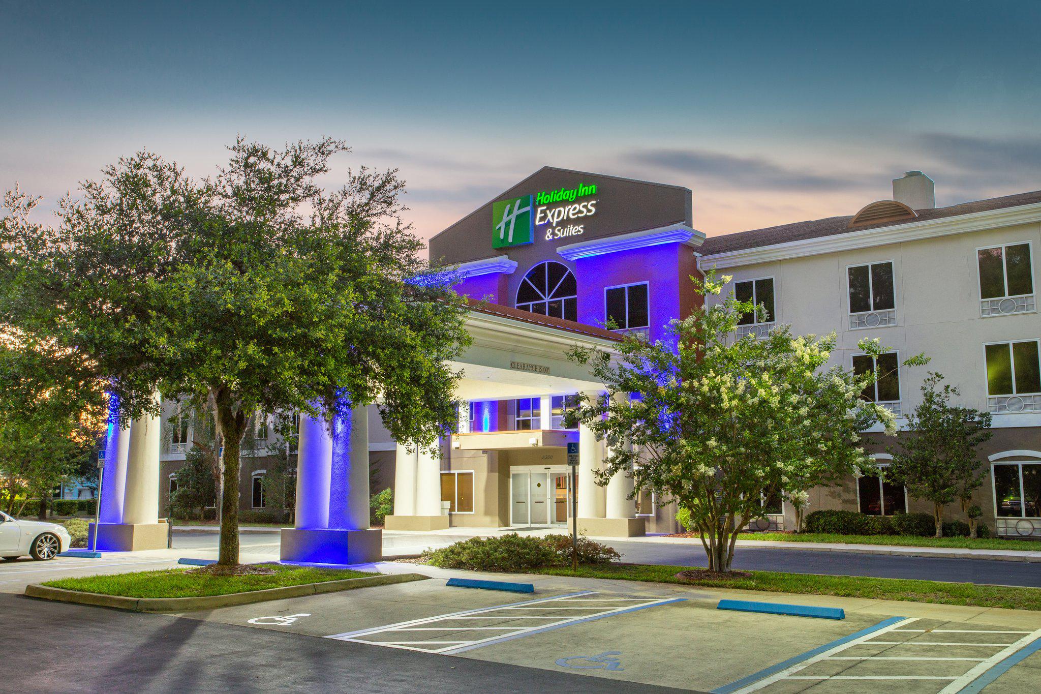 Holiday Inn Express & Suites Silver Springs-Ocala Photo