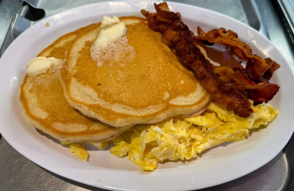 Short Stack Pancakes Platter