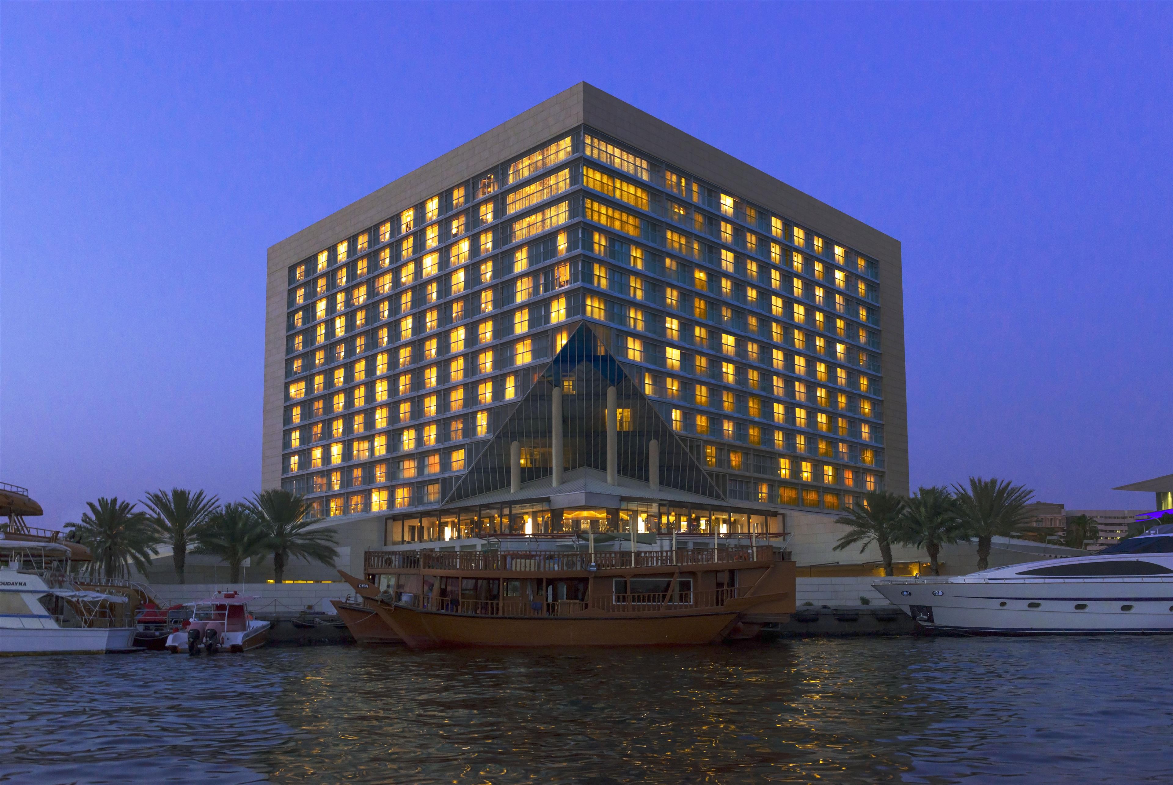 sheraton dubai creek hotel & tower