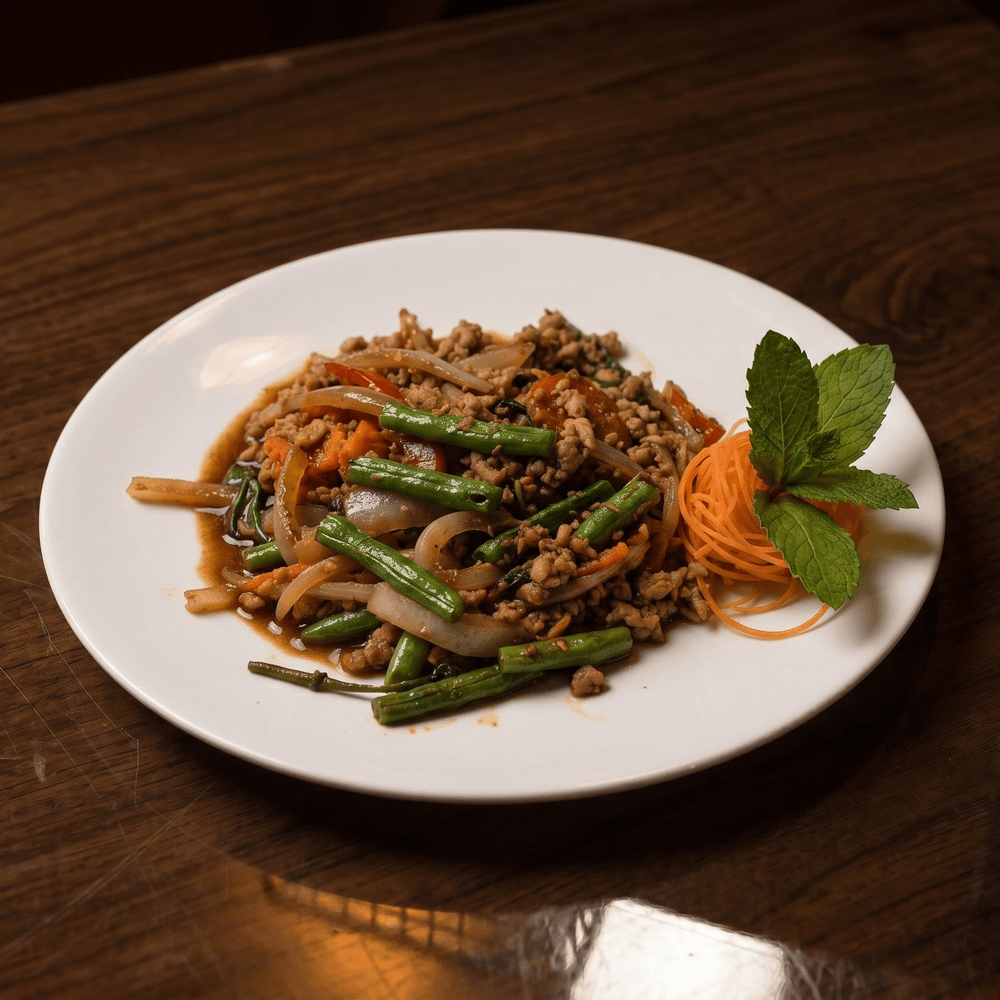 E-02 TH Pad Ka Praow ground chicken
