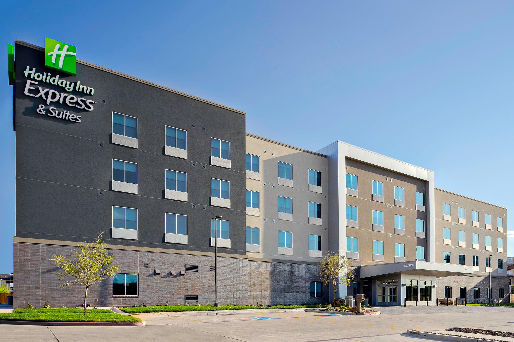 Holiday Inn Express & Suites Lubbock Central - Univ Area Photo