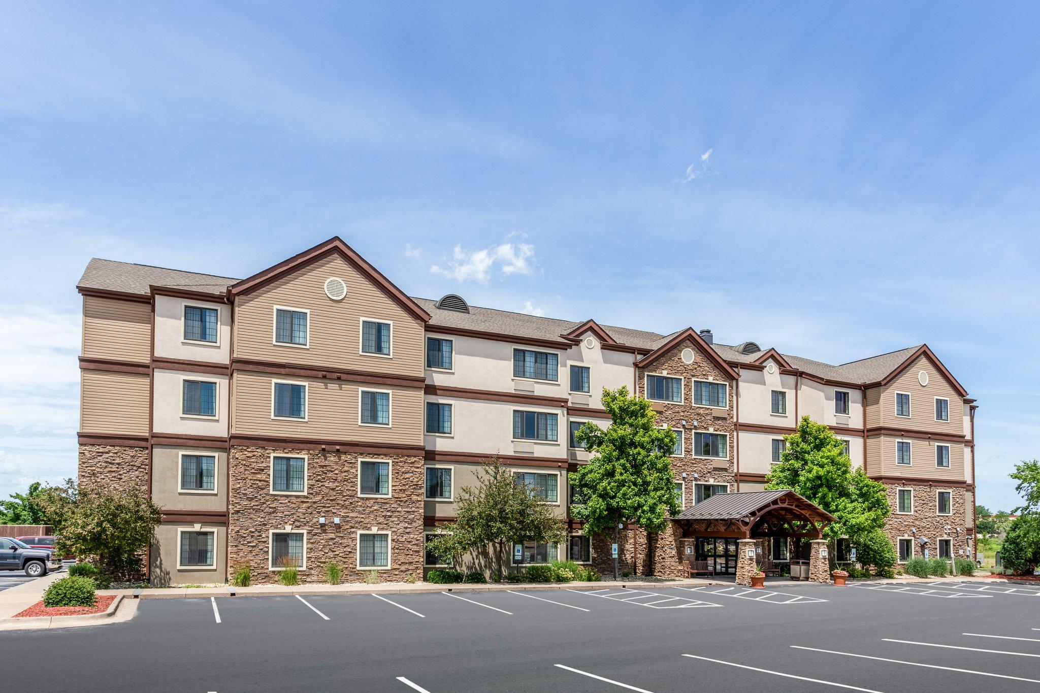 Staybridge Suites Davenport Photo