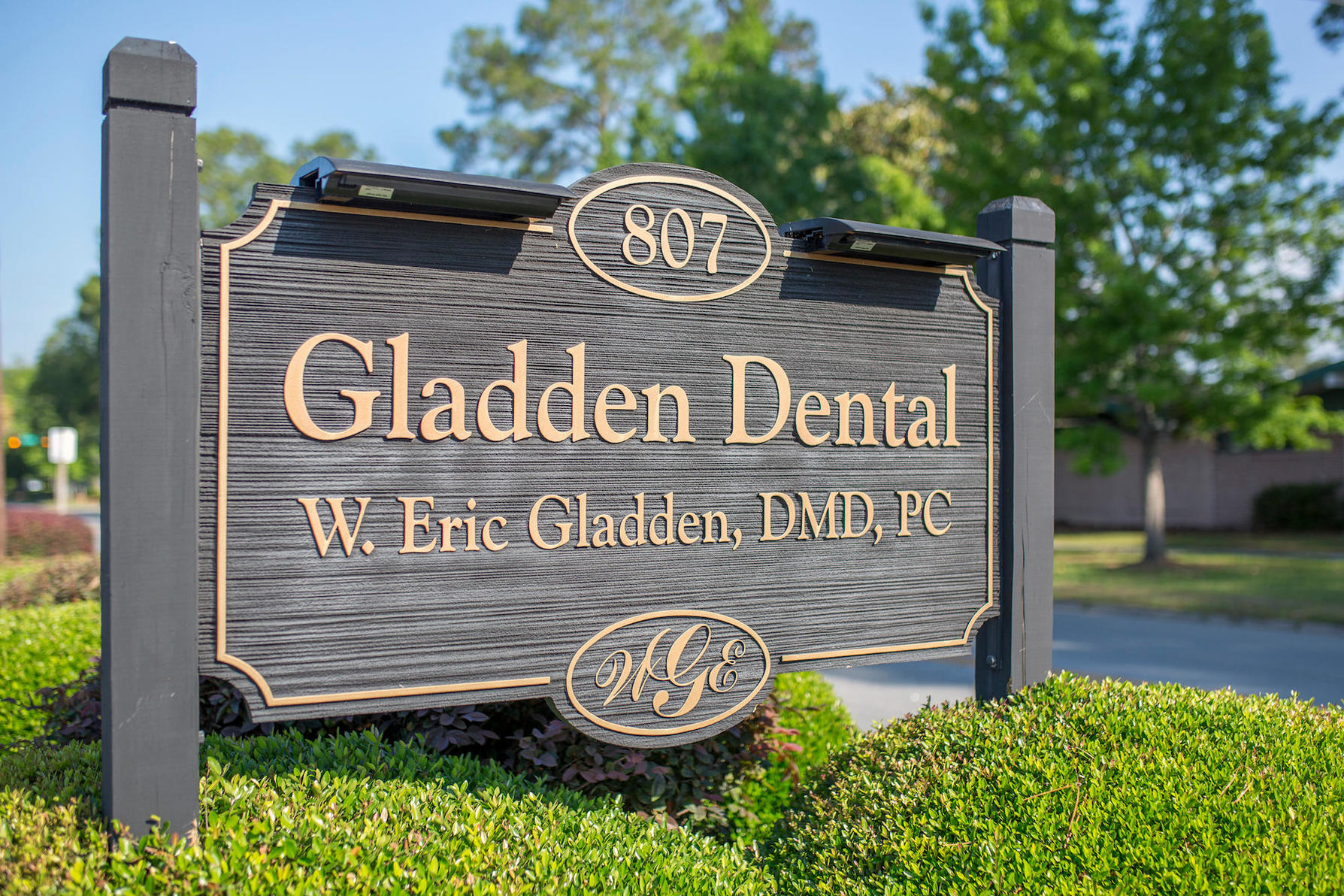 Gladden Dental, Dr. Eric Gladden DMD Photo