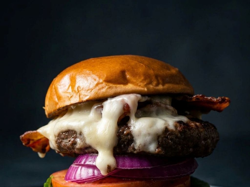 Classic Cheeseburger