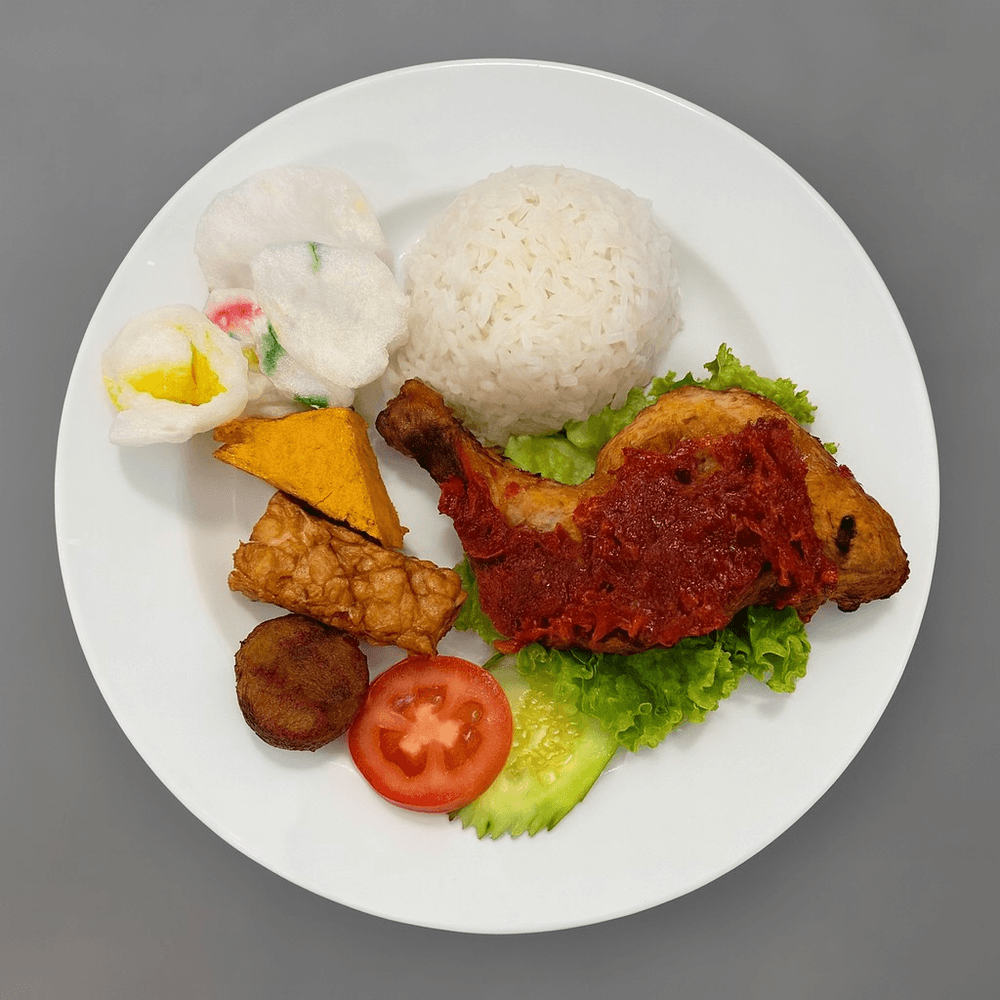 D9. Ayam Goreng Kunyit