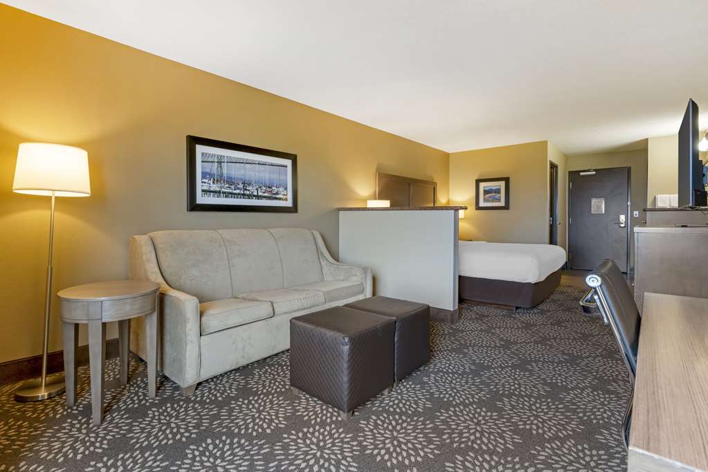 Best Western Columbia River Waterfront Hotel Astoria Image
