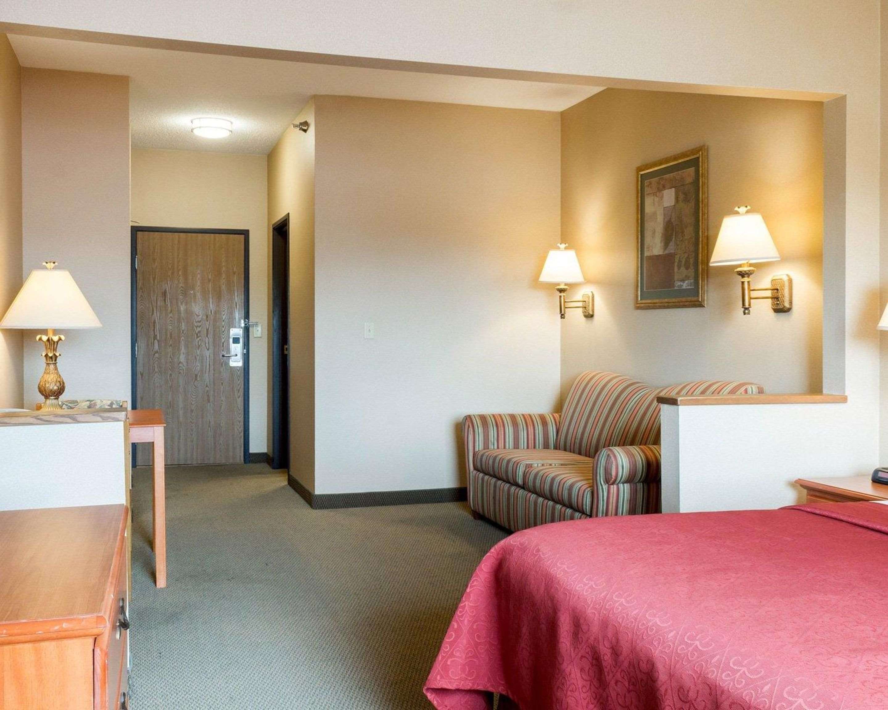 Quality Inn Brookings-University Photo