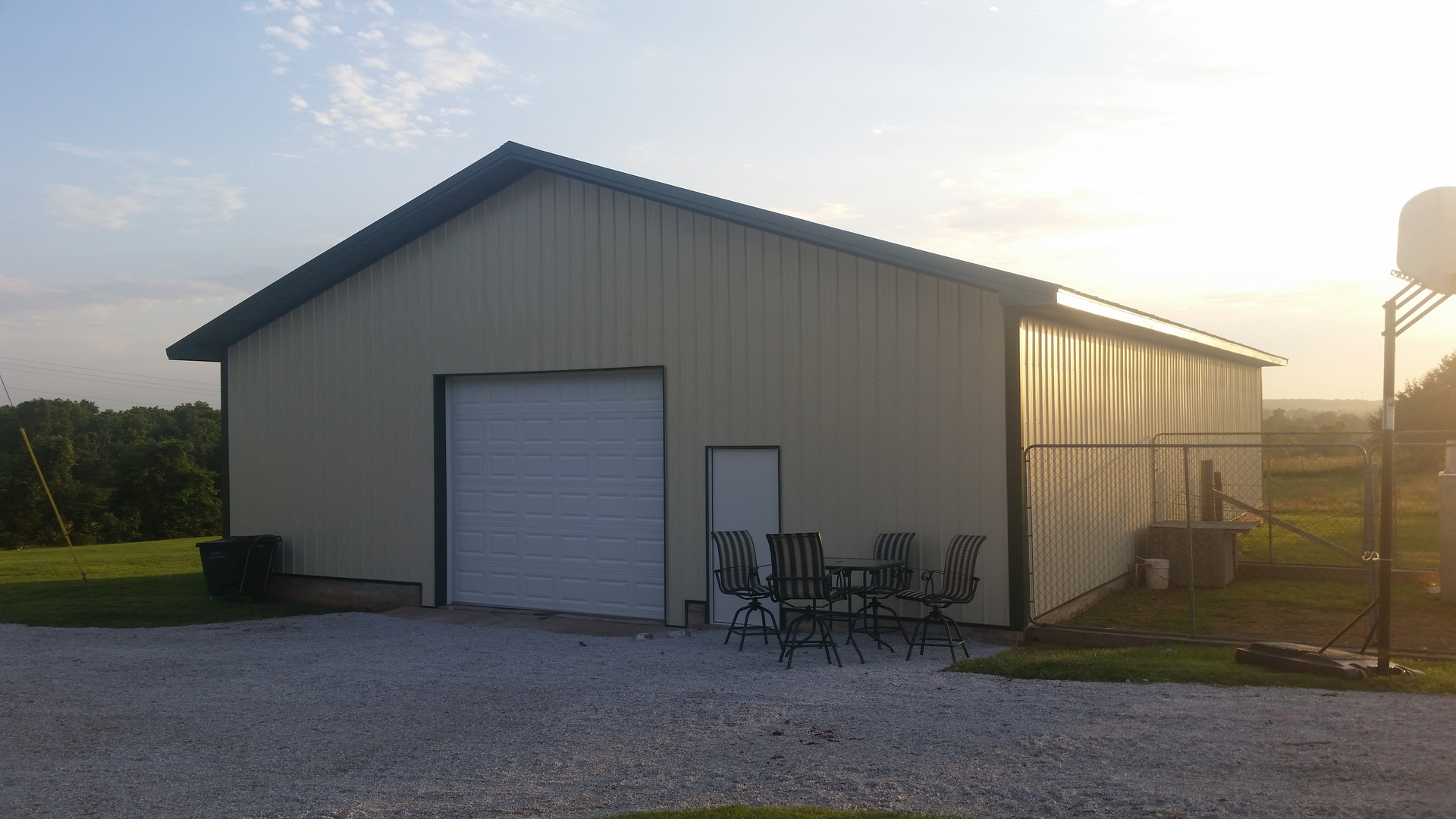 Hammer Down Construction &amp; Fencing Logo