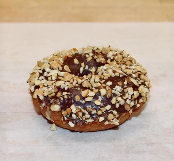 Brown Cake Choc-Peanut