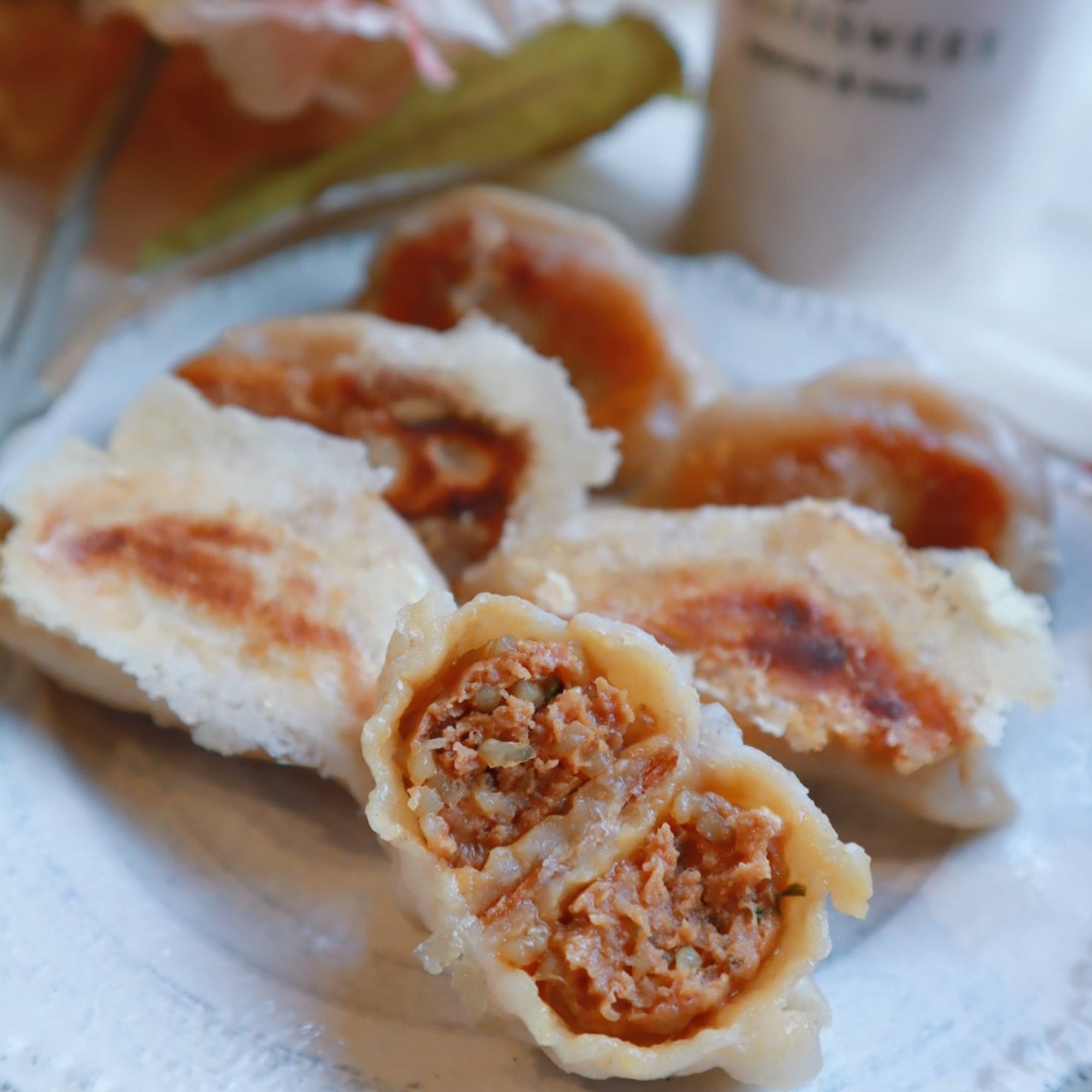 10pc Handmade Pork Celery Golden Potstickers (手工猪肉芹菜黄金锅贴) (大份)