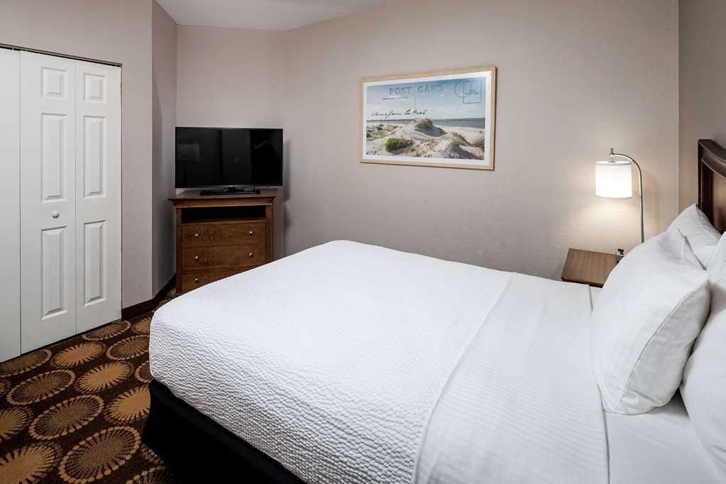 Best Western New Smyrna Beach Hotel & Suites Image