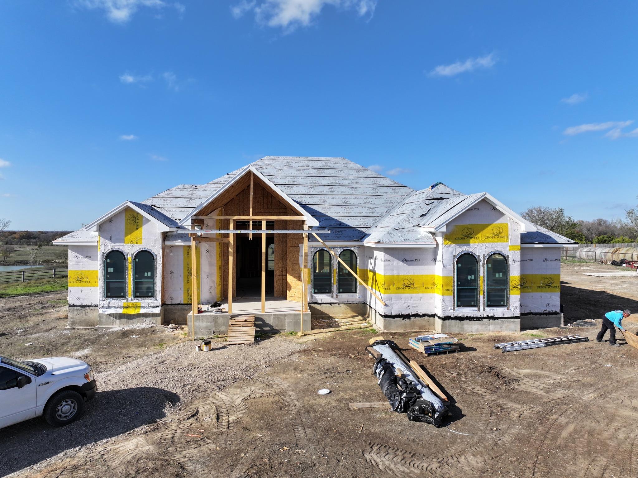 Flores Roofing & Construction Image